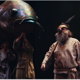 Borås Stadsteater 2021 – Regi: Pelle Öhlund – Scenografi/kostym: Richard Andersson
