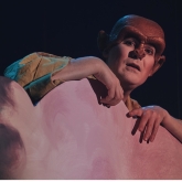 Borås Stadsteater 2021 – Regi: Pelle Öhlund – Scenografi/kostym: Richard Andersson