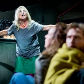 Stackars Birger – Av: Martina Montelius – Regi: Josefin Ankarberg – Scenografi och kostym: Richard Andersson – Örebro teater 2020 – Foto: Kicki Nilsson